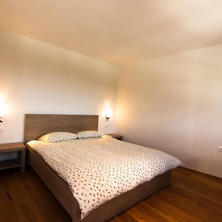 Vinoteka Brda Apartment Smartno Luaran gambar