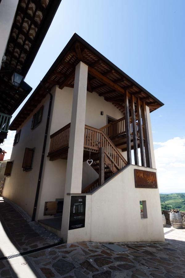 Vinoteka Brda Apartment Smartno Luaran gambar